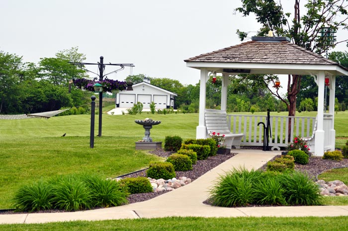 gazebo -the aviary recovery center - st. louis individualized addiction treatment - outpatient treatment near St. Louis Missouri - drug and alcohol rehab - iop, addiction rehab treatment near Jefferson City